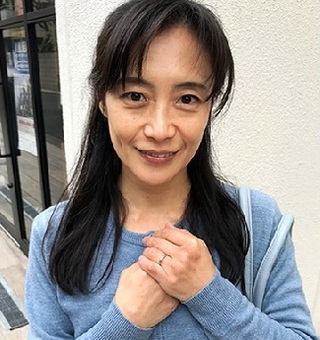 【五十路・人妻熟女】「オナニーばかりで…♡」スレンダー美乳おっぱいの清楚美人な美魔女おばさんが欲求不満でAVに出ちゃうｗ