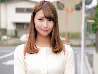 『あぁぁ…挿入った…』美少女JDがイケメンちんぽをパンティ素股⁉素股のはずが挿入され中出しのエロエロセックス【素人ナンパ】