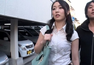 《義母》「だ、だめよっ！」スレンダー美乳おっぱいの人妻・女教師が旦那の連れ子に無理やりハメられ中出しされちゃうｗ
