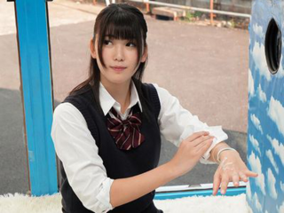 【マジックミラー】学生カップルの美少女jk彼女が彼氏のチンポ当て企画に挑戦！珍しく正解し彼氏とイチャイチャセックス披露！