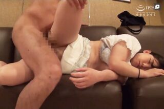 〈泥酔レイプ〉泥酔女子をナマ挿しでヤった後で証拠隠滅を諮るも動画はちゃっかり撮って売るトンデモ外道だわ！（震