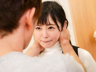 笑顔の可愛い清楚美少女の恥じらいAVデビュー作品！美乳おっぱい揺らしエロエロに喘ぐ濃厚セックス披露【小倉由菜】
