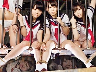 JKたちが拘束される♪ 変態な男たちに強制的にペニスを突っ込まれて激イキしまくるww