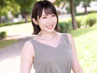〈奥美遥〉三十路Gカップ人妻の新人デビュー作品！嬉しそうに年下男との濃厚ぶっかけセックスを楽しむ不貞妻