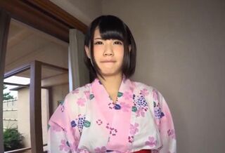 浴衣姿が可愛い白咲碧がベランダでセックスの口内射精された精子をごっくん
